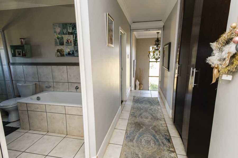 4 Bedroom Property for Sale in Groenvlei Sh Free State